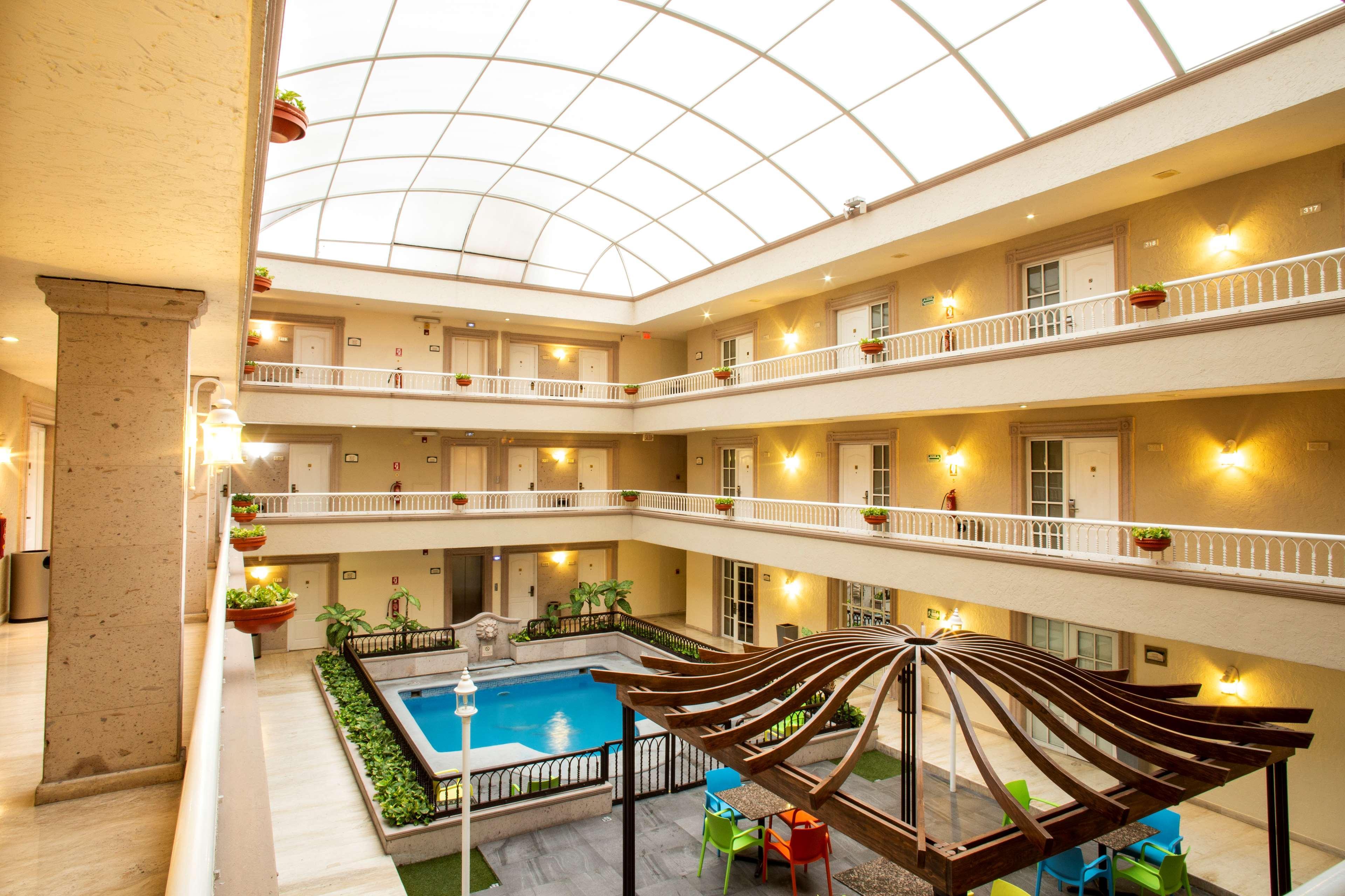 Western Colón Hotel 3*