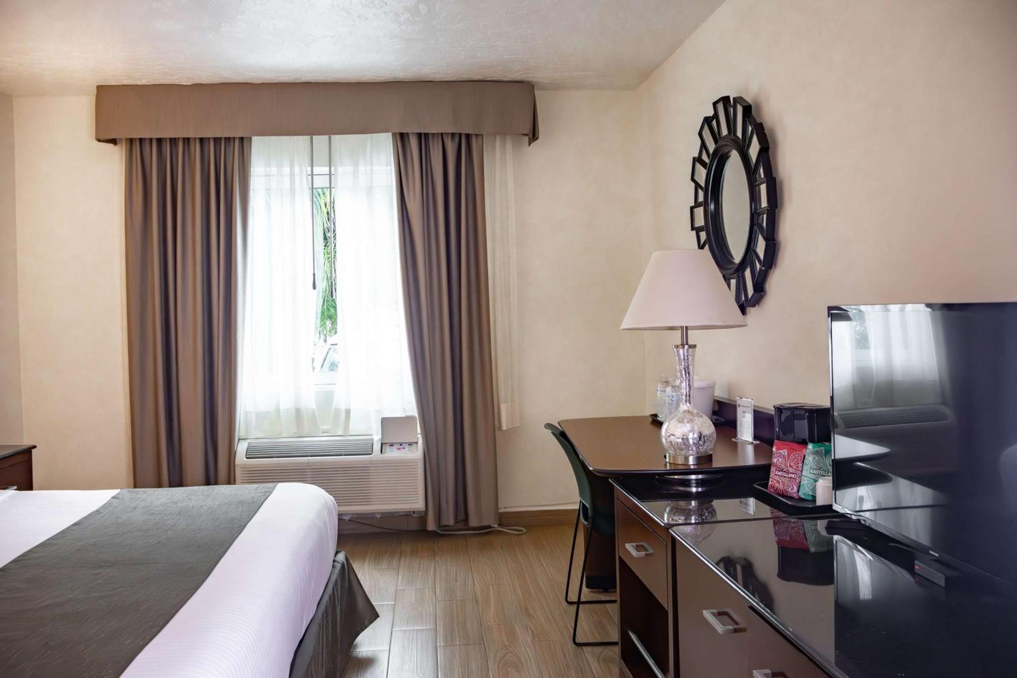 Western Colón Hotel 3*